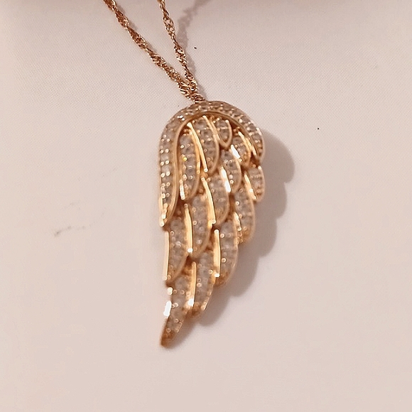 Bella Luce! Diamond simulant, Rose gold plated, Angel Wing! - Picture 2 of 5
